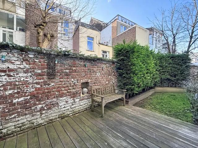 à louer Rez De Chaussée Ixelles
