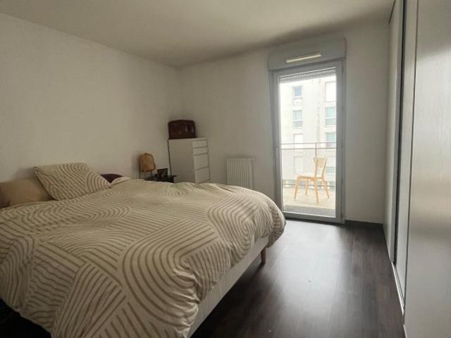 A louer, Rouen CHU, logement récent avec parking et balcon