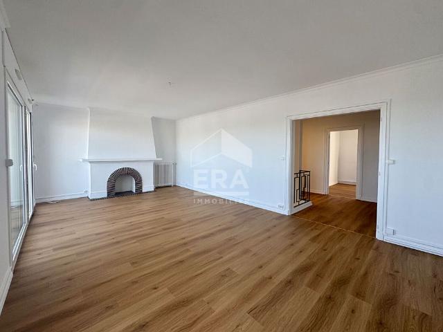 A louer Royan Duplex de 4 pièces avec terrasse et vue mer