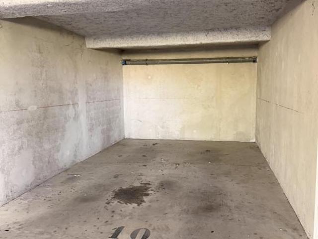 A LOUER STATIONNEMENTS COUVERTS PORTAIL SECURISE