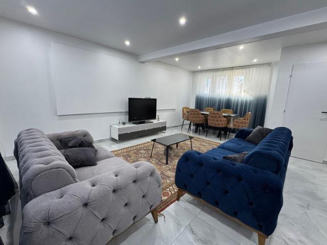 À louer Strasbourg Port du Rhin: Bel appartement en duple