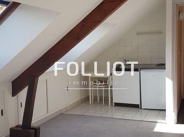 A LOUER Studio 50000 Saint L� CENTRE VILLE 11.57 m�