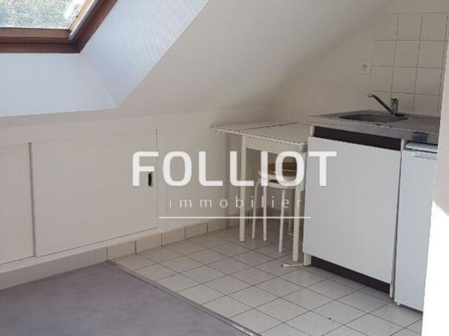 A LOUER Studio 50000 Saint L� CENTRE VILLE 11.57 m�