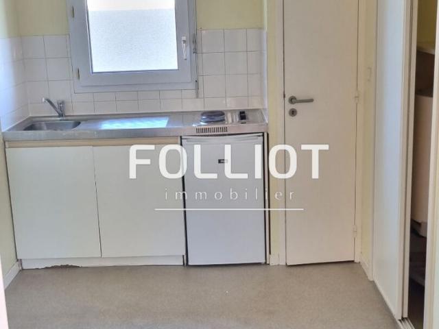 A LOUER Studio 50000 Saint L� PROCHE IUT/GROUPE FIM/IFSI 1 pi�ce 21m�