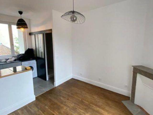 À louer studio 19m2 cuisine américaine