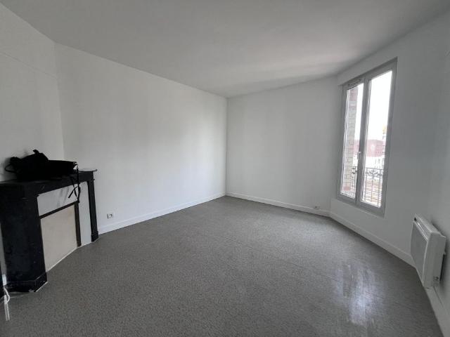 A LOUER STUDIO 25.15m². Paris XIXème. REFAIT NEUF