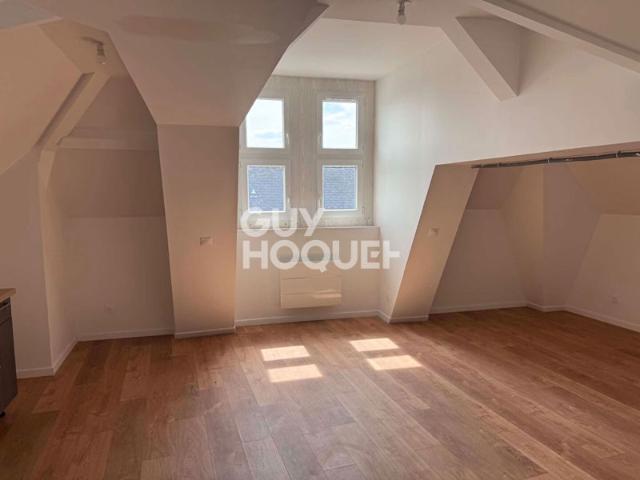 À louer Studio 28 m² Laon ville haute