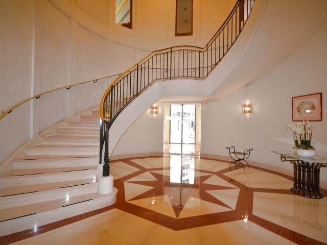 A LOUER STUDIO 33.21M2. LES HESPERIDES CANNES CROISETTE