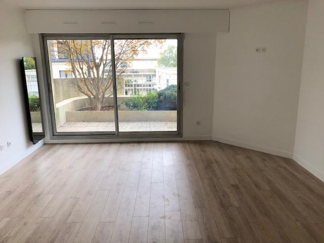 A LOUER STUDIO 31m2 TERRASSE NOGENT VAL DE BEAUTE