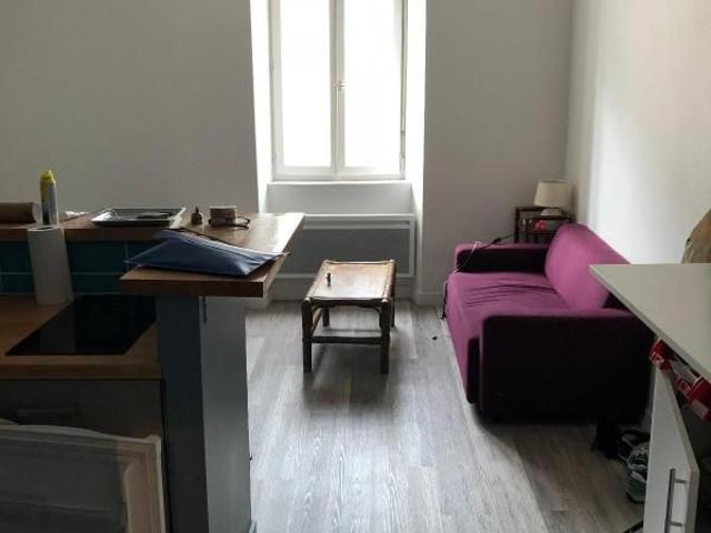 A LOUER STUDIO ANGERS HYPER CENTRE