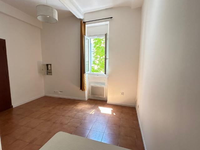 À LOUER – Studio au cœur du village de Cassis