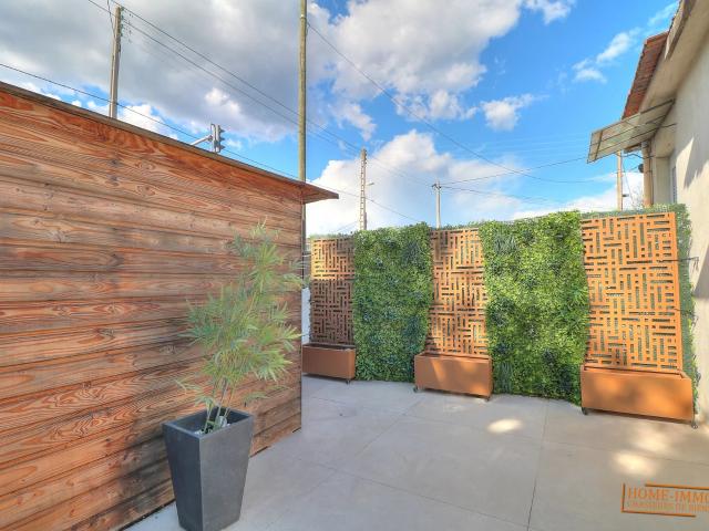 À louer – Studio avec mezzanine et parking – Golfe Juan 220 avenue de la Liberté