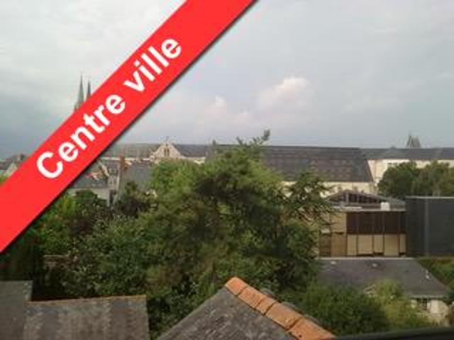 A LOUER STUDIO BOULEVARD DU ROI RENE