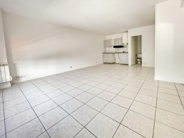 À LOUER – Studio de 28 m² à Athis Mons – Quartier recherché