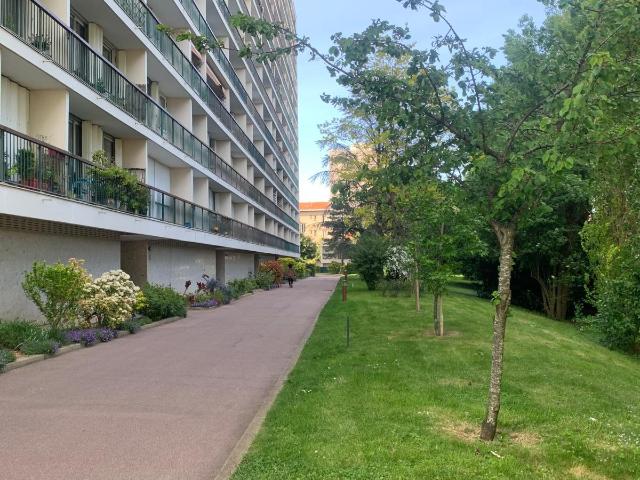 A LOUER STUDIO DE 33 M2 A VILLEJUIF
