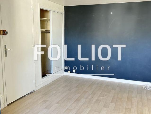 A LOUER Studio duplex 50000 Saint L� CENTRE VILLE 26.30 m2