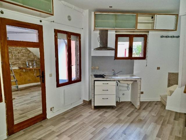 A LOUER STUDIO EN DUPLEX 30m² AU SOL/ 23.90 m² LOI BOUTIN NANTERRE VILLE: NANTERRE 92000 30.00 m² | GTF Location