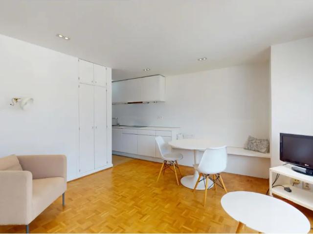 à louer Studio Etterbeek Rue Baron de Castro