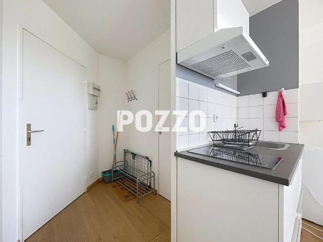 A LOUER: STUDIO MEUBLÉ 19 M² PORTE DE L'EUROPE CAEN