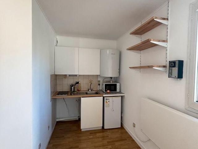 À louer – Studio meublé 23 m² avec parking et cave