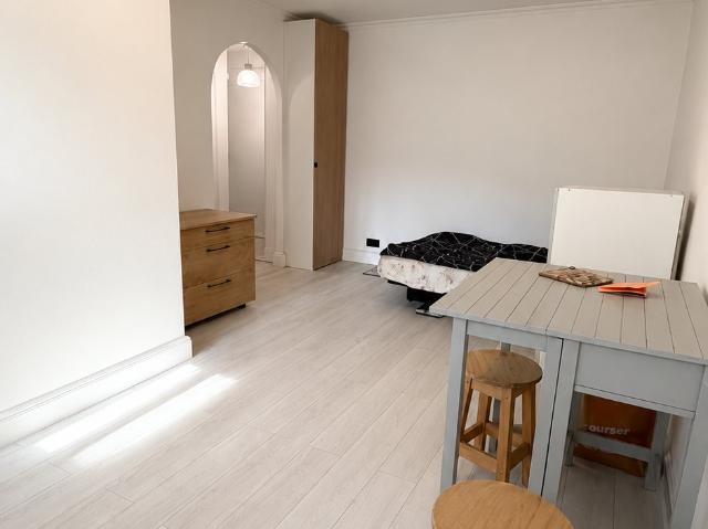 À louer Studio meublé 25,51 m2 Le Plessis Trévise Résidence La Ville au Bois