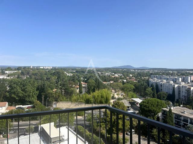 À LOUER STUDIO MEUBLÉ 31,36 m² AVEC BALCON 9e ET DERNIER ÉTAGE