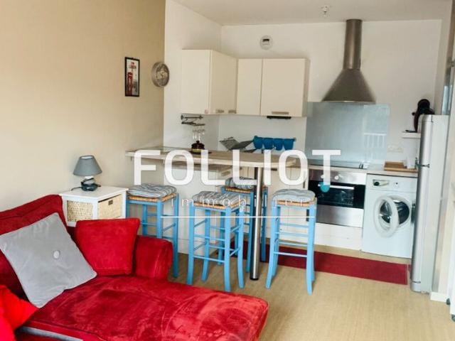A LOUER Studio MEUBLE 50000 Saint L� 1 pi�ce 29.11 m�