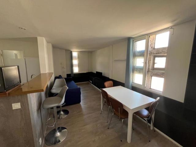 A LOUER STUDIO MEUBLE 63000 CLERMONT FERRAND
