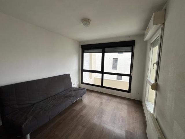 A LOUER STUDIO MEUBLE 69008 LYON