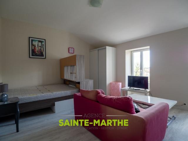 A LOUER STUDIO MEUBLE