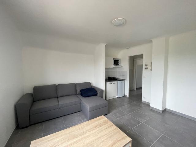 À louer Studio meublé à Melun 610€ / mois
