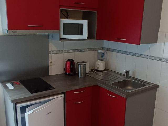 À LOUER Studio meublé au rez de chaussée à TOURS centre • Réf. TNG G0562