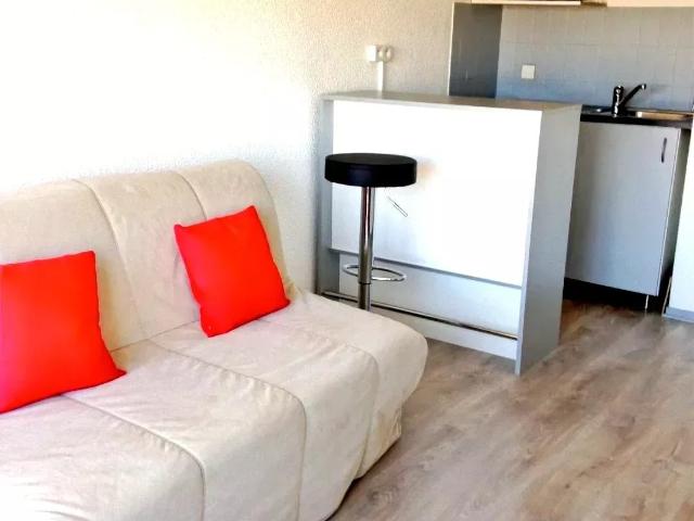 A louer studio meuble Avenue de la Timone