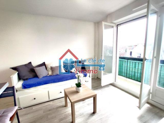 A LOUER STUDIO MEUBLÉ + BALCON