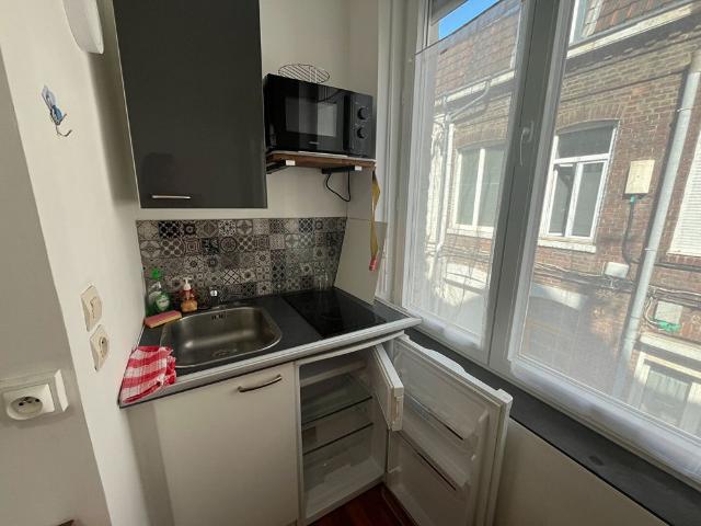 A LOUER – STUDIO MEUBLE de 10 m2 – rue Beaucourt Decouchelles – VAUBAN réf 2929416
