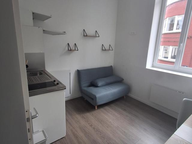 À LOUER STUDIO MEUBLÉ DE 13 m2 LILLE FIVES
