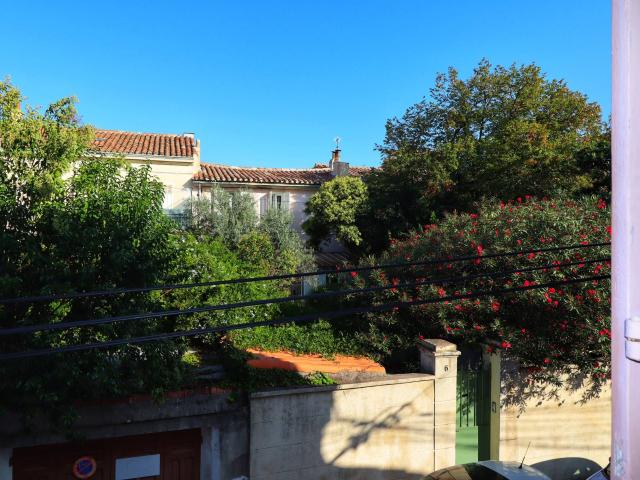 a louer studio meublé en plein cœur du village de saint barnabé 13012 marseille