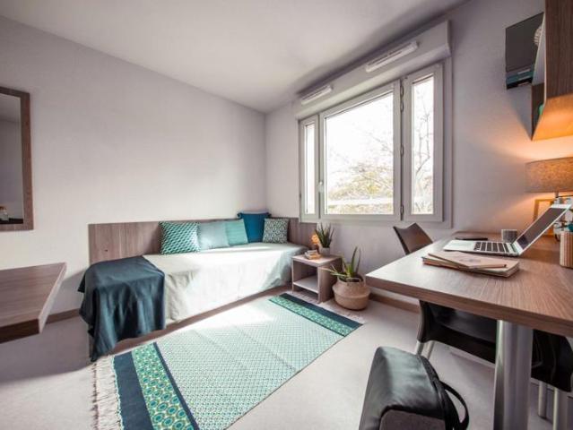 A LOUER STUDIO MEUBLE ET EQUIPE LYON PARILLY