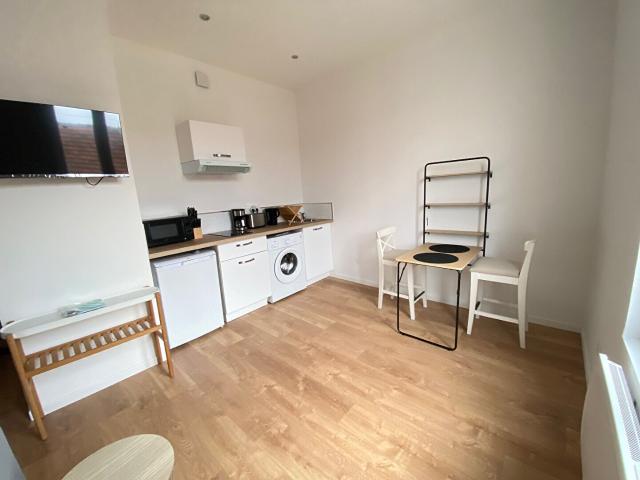 A LOUER STUDIO MEUBLE NEUF FBG D'ISLE DE ST QUENTIN 02100