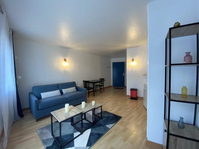 A LOUER STUDIO MEUBLE VANNES CENTRE VILLE