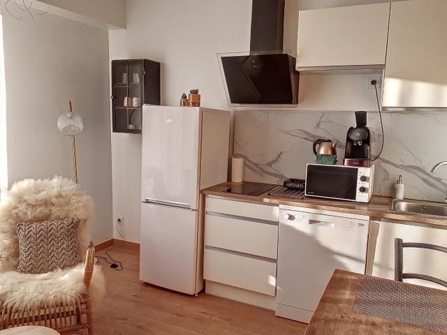 A LOUER STUDIO RENOVE QUARTIER VAUBAN