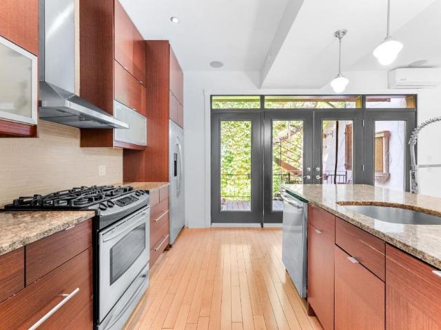 À LOUER – SUPERBE CONDO 4 ½ MODERNE