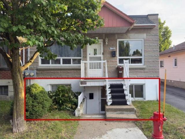 À LOUER: Superbe appartement 3 ½ au cœur de Saint Michel Parc extension