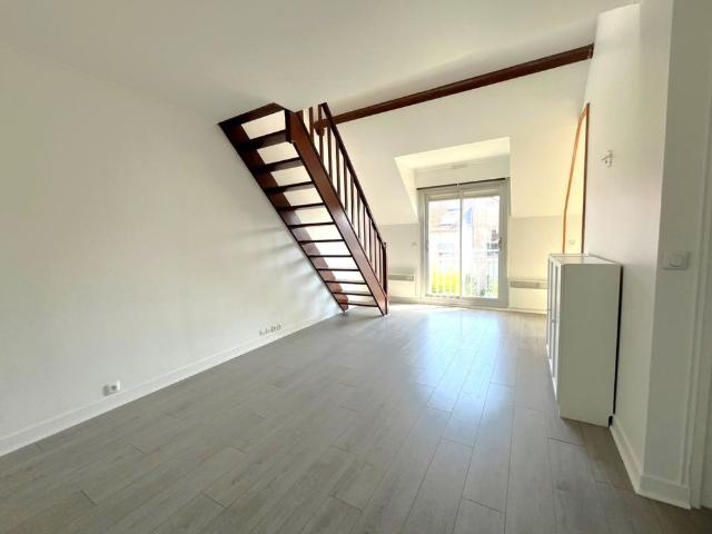 À LOUER – Superbe Appartement Duplex T2 de 38,56 m² – Chilly Mazarin 91380