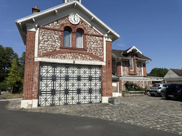 A louer Superbe T2 en duplex avec parking à BOIS LE ROI