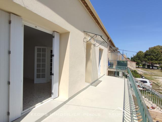 A LOUER sur la commune de Saint Aunes Appartement T3 rénové de 78m2 avec terrasse et parking