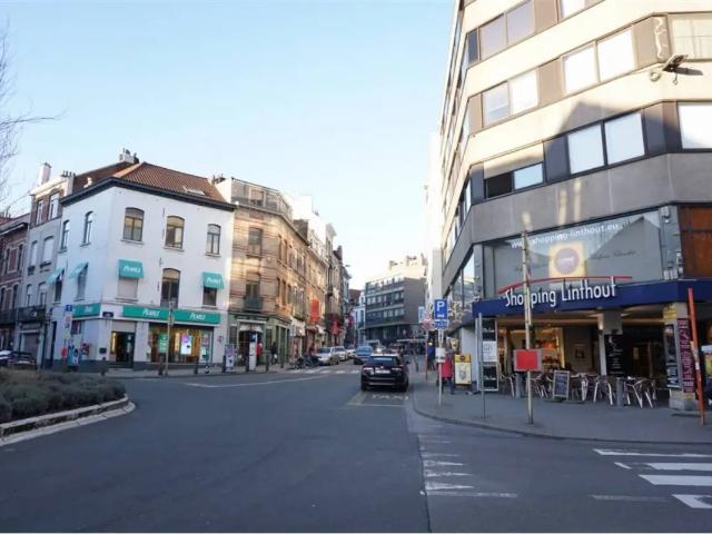 à louer Surface commerciale Etterbeek Rue Bâtonnier Braffort