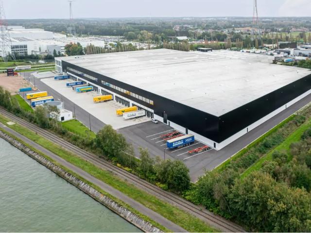 à louer Surface industrielle Laakdal Nikelaan