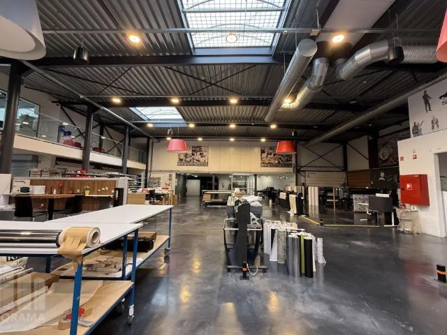 à louer Surface industrielle Sint Pieters Leeuw Bergensesteenweg