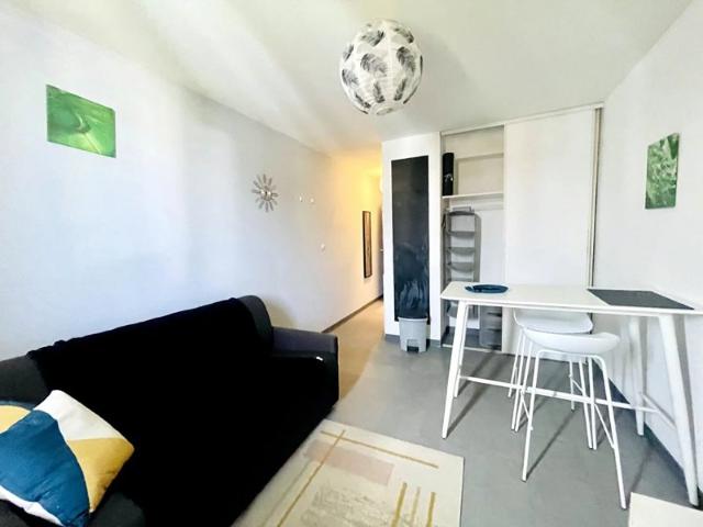 A LOUER Saint Denis Appartement T1 / Studio